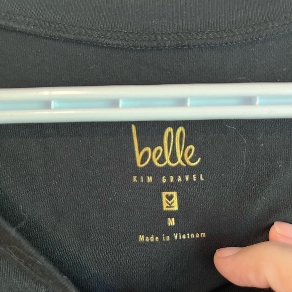 Nwot Belle by Kim Gravel Twist front Tee Black Medium - Picture 3 of 9